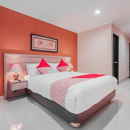 Capital O 534 Sriwijaya Hotel Джакарта Екстериор снимка