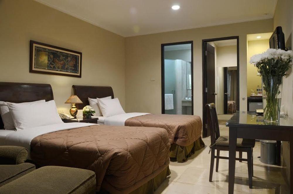 Capital O 534 Sriwijaya Hotel Джакарта Екстериор снимка