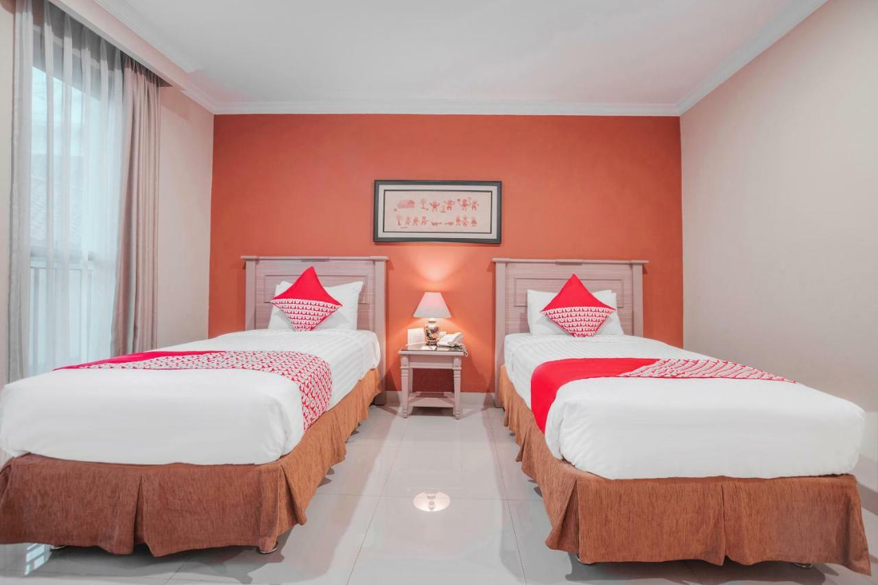 Capital O 534 Sriwijaya Hotel Джакарта Екстериор снимка