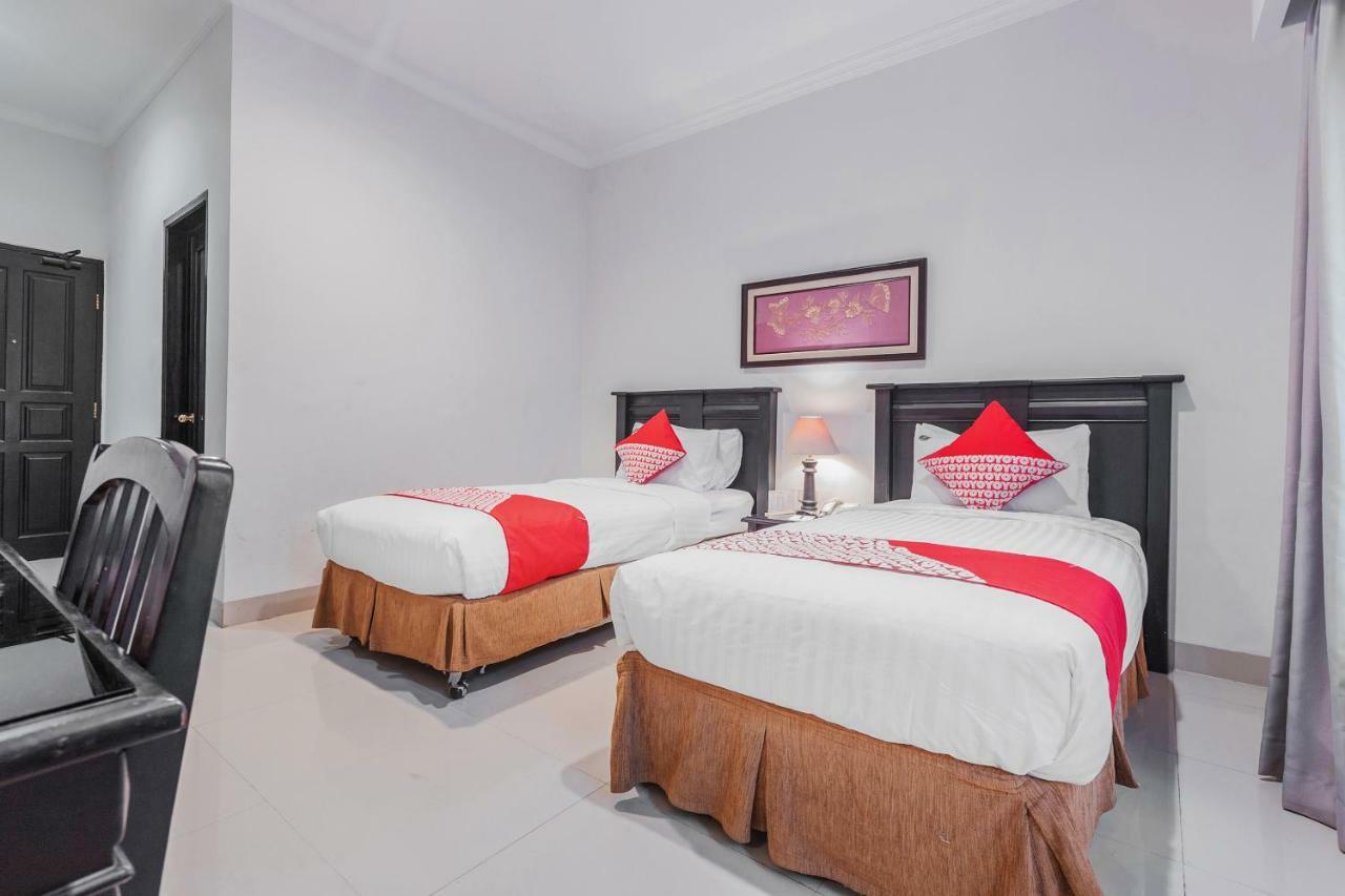 Capital O 534 Sriwijaya Hotel Джакарта Екстериор снимка