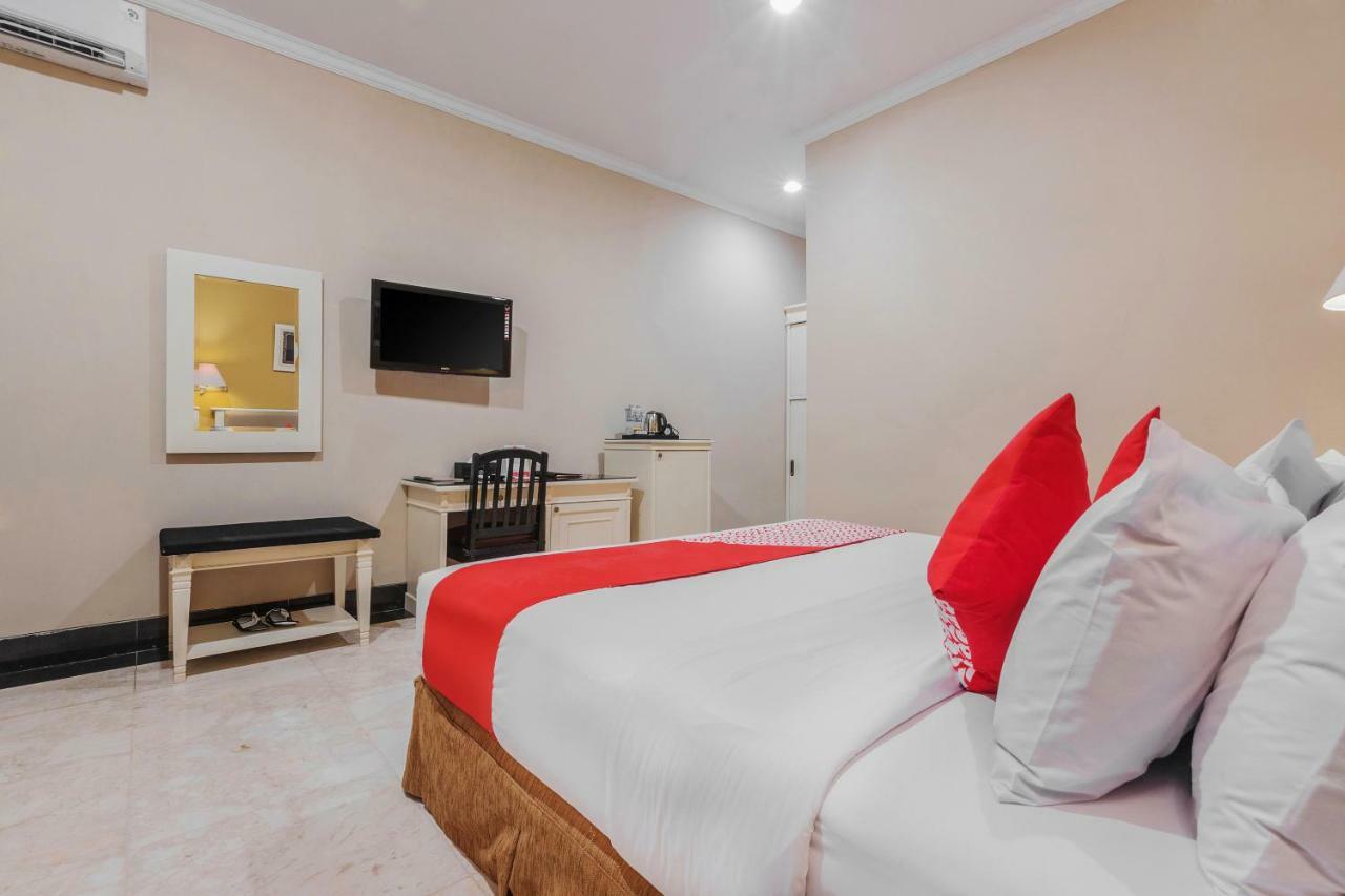 Capital O 534 Sriwijaya Hotel Джакарта Екстериор снимка