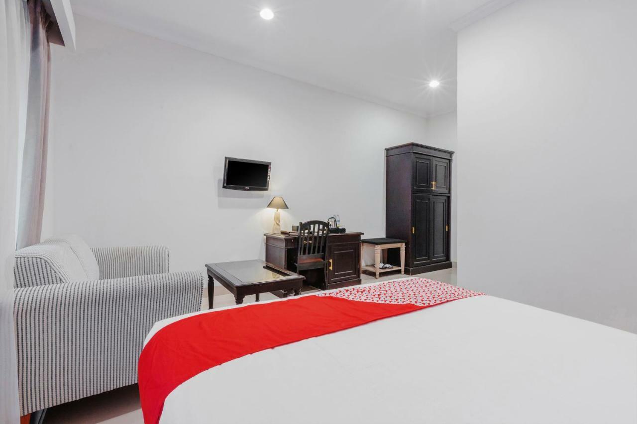 Capital O 534 Sriwijaya Hotel Джакарта Екстериор снимка