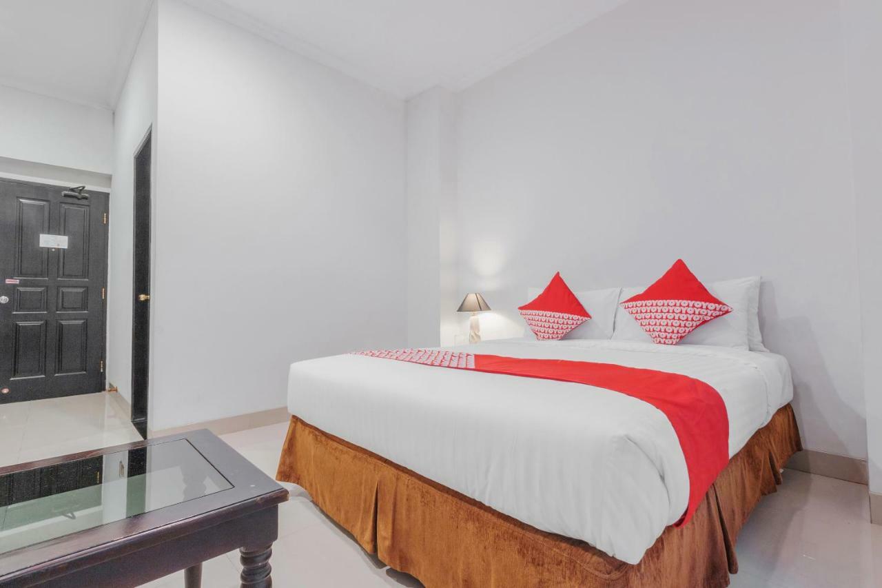 Capital O 534 Sriwijaya Hotel Джакарта Екстериор снимка