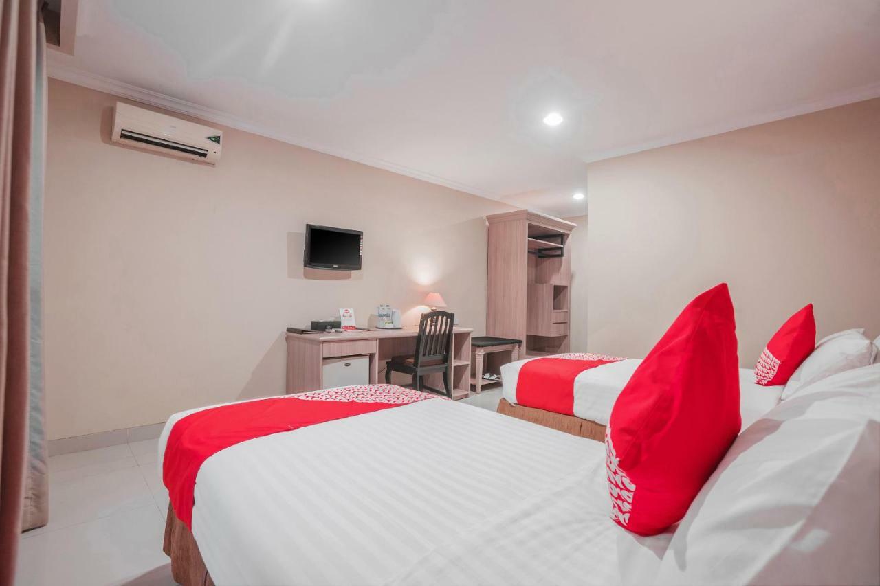 Capital O 534 Sriwijaya Hotel Джакарта Екстериор снимка