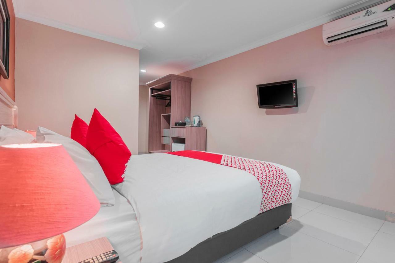 Capital O 534 Sriwijaya Hotel Джакарта Екстериор снимка