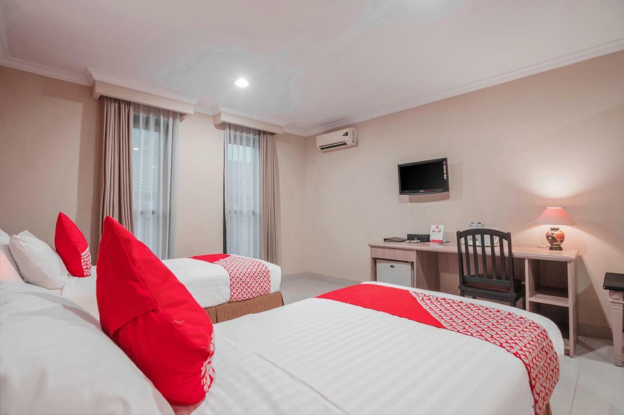 Capital O 534 Sriwijaya Hotel Джакарта Екстериор снимка