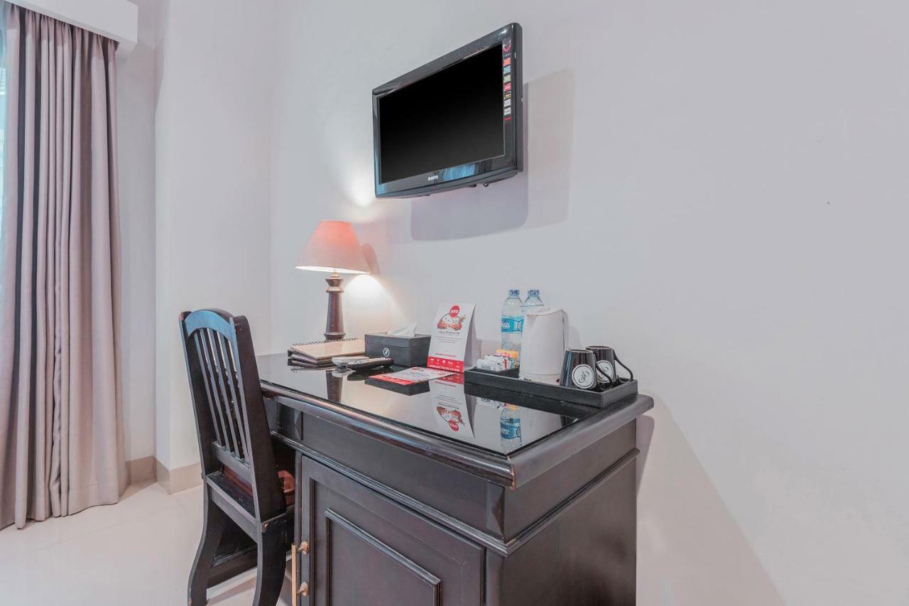 Capital O 534 Sriwijaya Hotel Джакарта Екстериор снимка