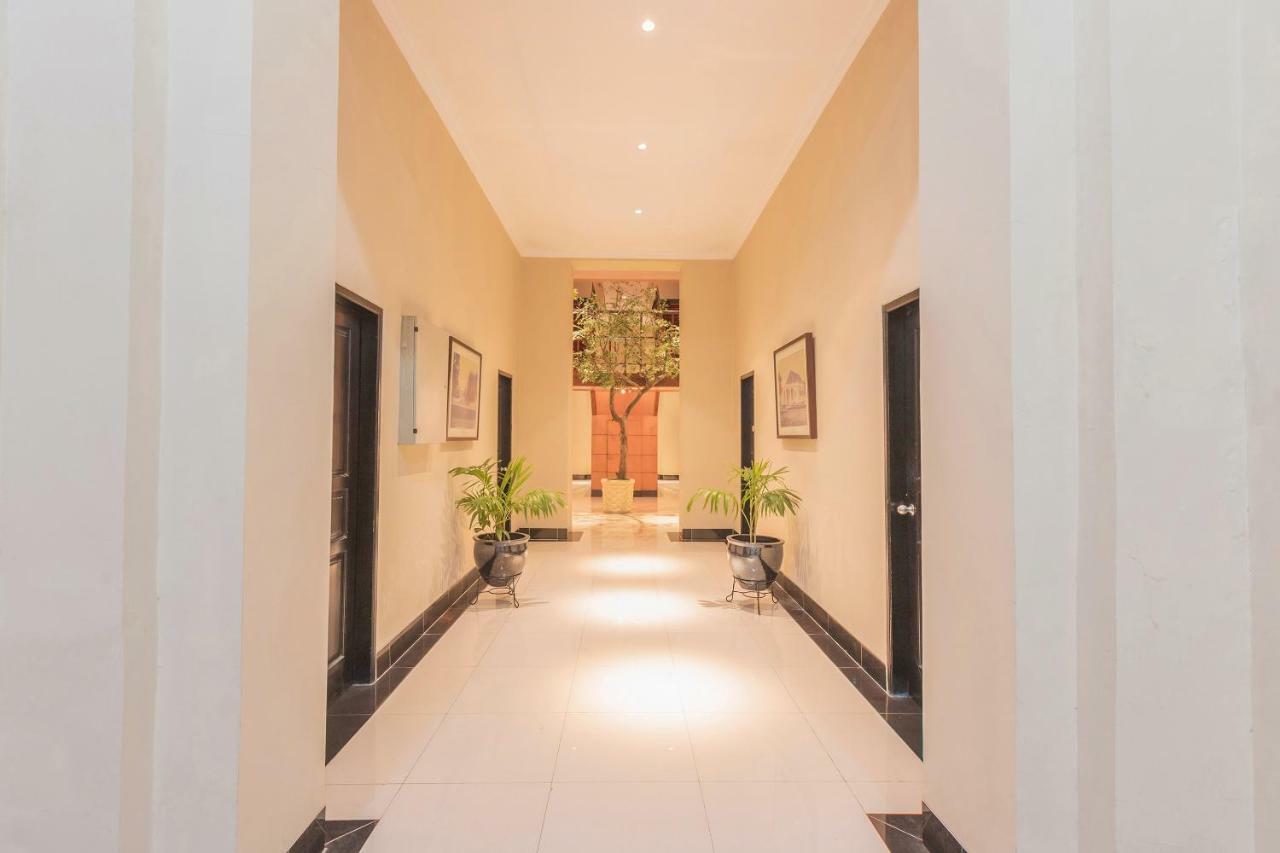 Capital O 534 Sriwijaya Hotel Джакарта Екстериор снимка
