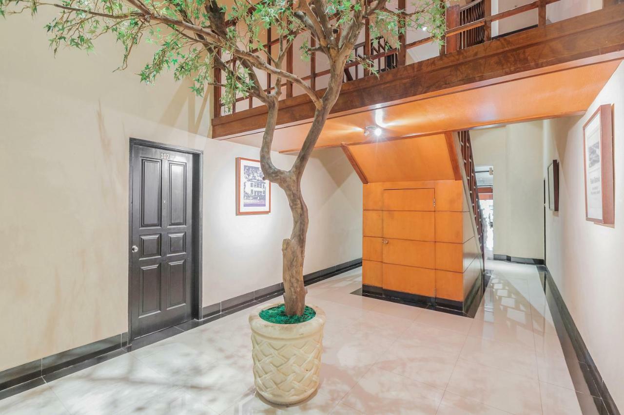 Capital O 534 Sriwijaya Hotel Джакарта Екстериор снимка